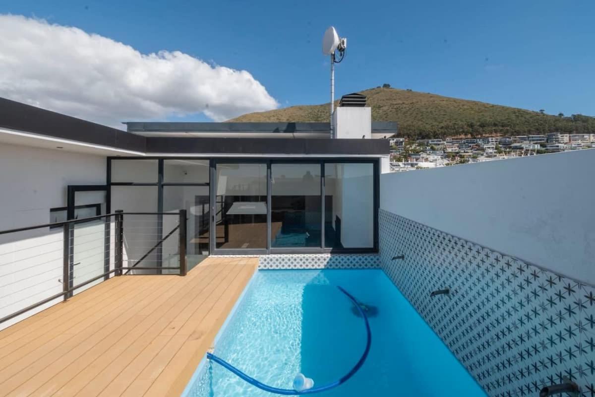 Metropole Point - 2nd Floor * Cape Town