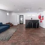 Metropole Green Point - 2Nd Floor Rooms