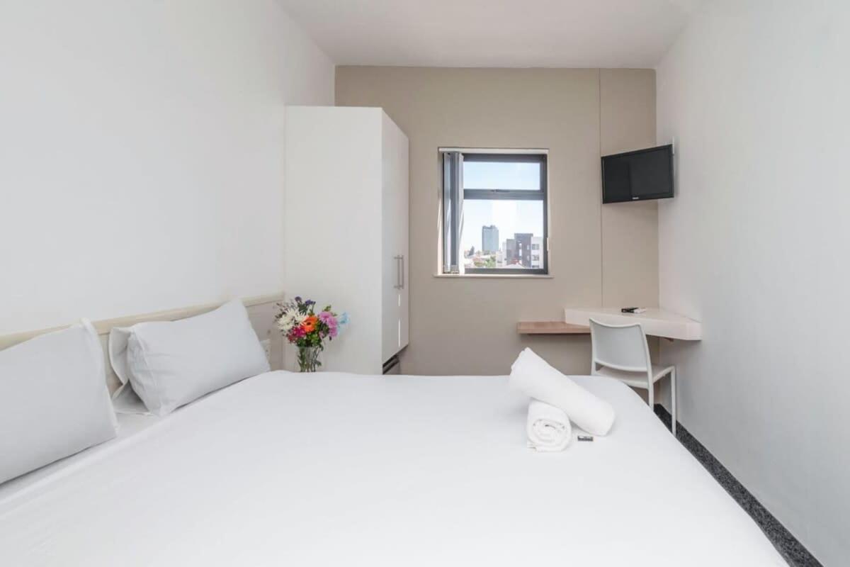 Metropole Point - 2nd Floor * Le Cap