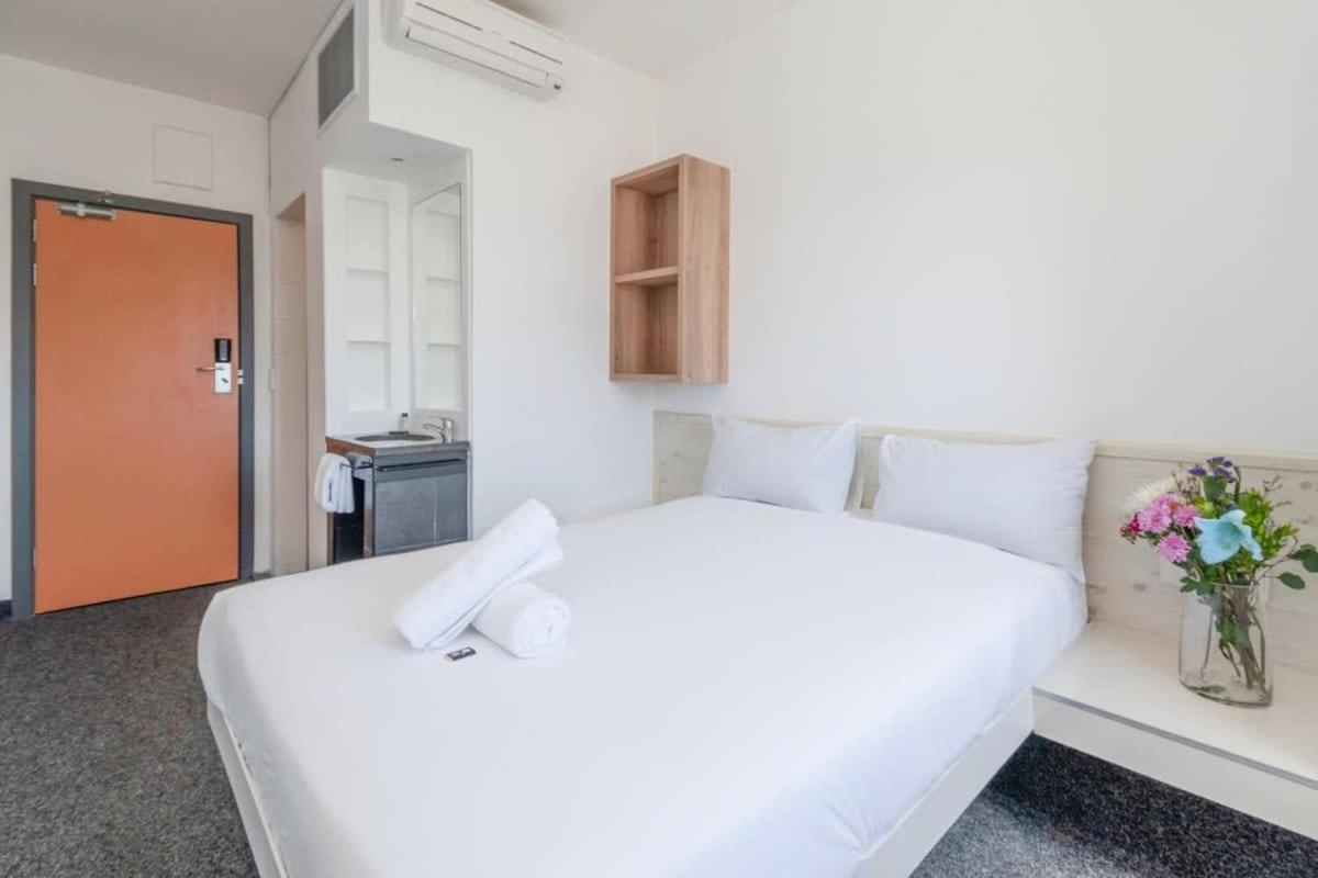 Metropole Point - 2nd Floor *